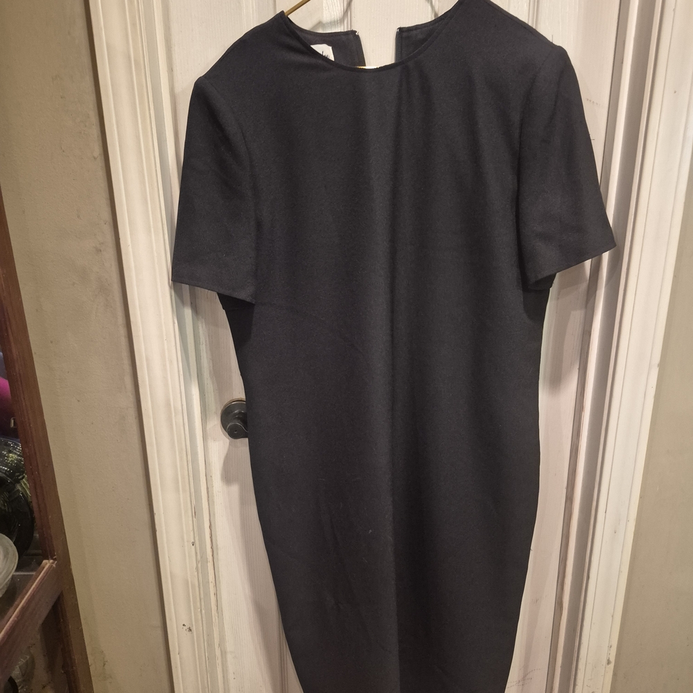 Elegant Black Short Sleeve Dress